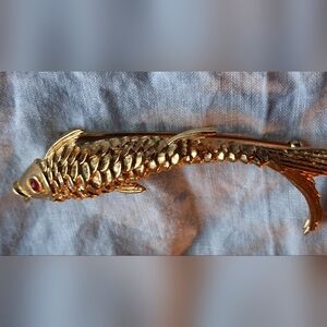 Gold Fish Ornament for Aquarium Decor - Gold